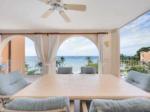 Appartement avec piscine 5