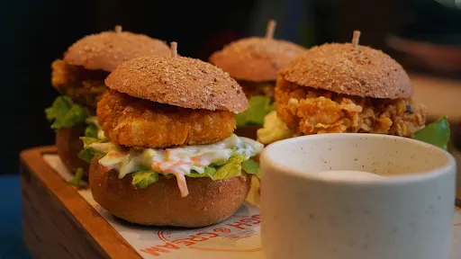 Crispy Paneer Small Burgers (4 Pcs)