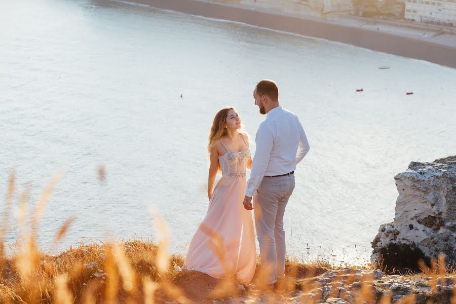 Fotografo di matrimoni Oleg Velichko (ovelichko). Foto del 14 dicembre 2018