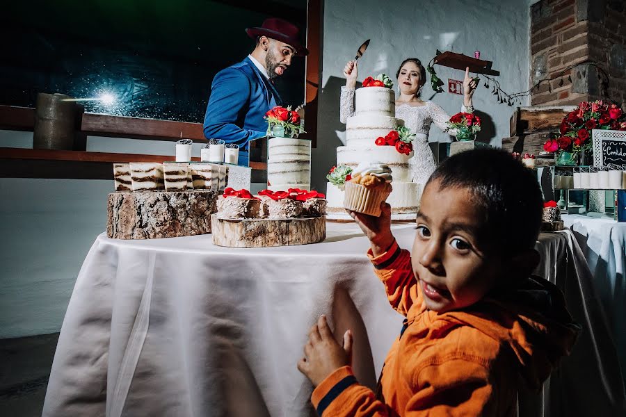 Fotografo di matrimoni Estefanía Delgado (estefy2425). Foto del 16 febbraio 2018