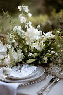 Fotografo di matrimoni Vera Cahajlova (whiteparrot). Foto del 5 aprile 2023