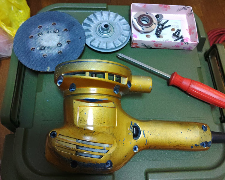 Triton_68el_caminoさんが投稿したbullet磨き・ポリッシャー・RYOBI RSE-1250・ポリッシャー修理・ポリッシャーカスタムに関するカスタム事例の投稿画像2枚目