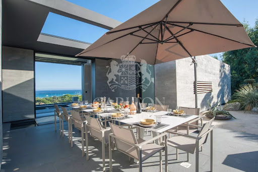 Villa with pool and terrace 3