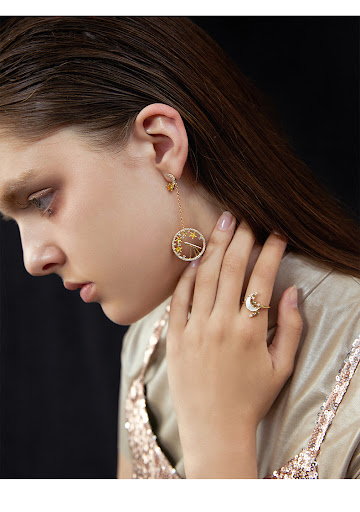 Title 3, Bague étoile et lune luxe léger, un bijou éléga...