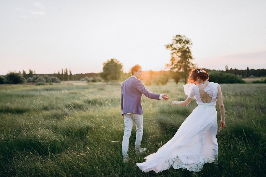 Fotógrafo de casamento Anna Artemenko (artemenko84). Foto de 8 de novembro 2018