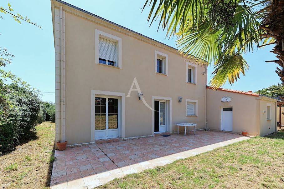 Vente maison 8 pièces 191 m² à Montaigu-Vendée (85600), 553 000 €