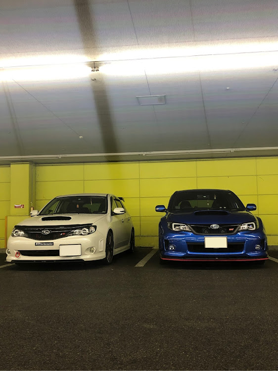 インプレッサのコラボ・屋内駐車場・インプレッサハッチバックに関するカスタム事例の投稿画像2枚目