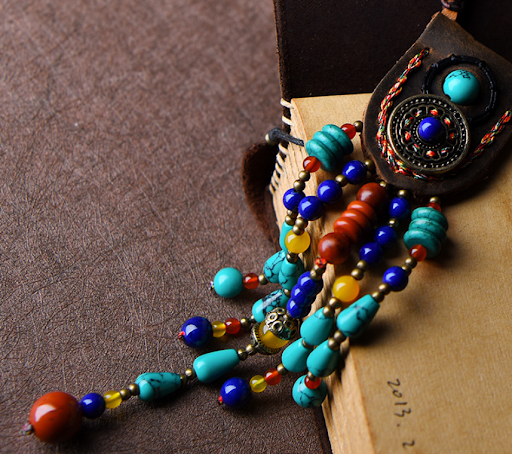 Title 7, Womens sweater chain pendant