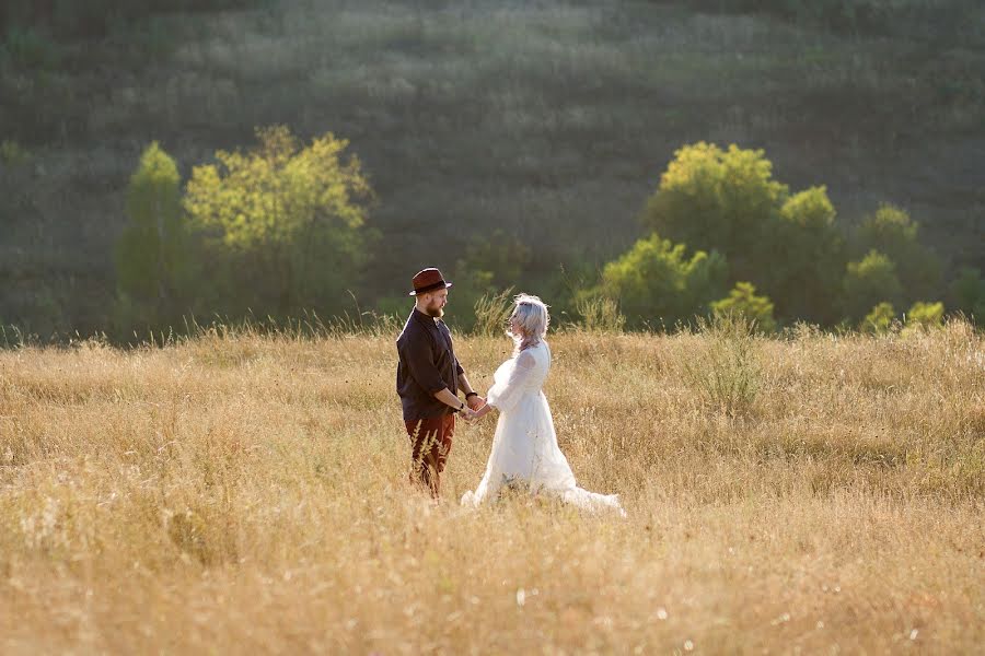 Fotografo di matrimoni Darya Polyakova (polyakovad). Foto del 10 novembre 2015