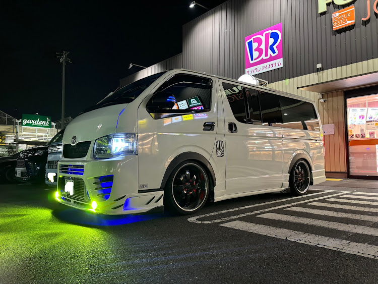 ハイエースバンのシャコタン風・長男坊運転修行中・久しぶりのお買い物・884MOTORSCLUBに関するカスタム事例の投稿画像3枚目