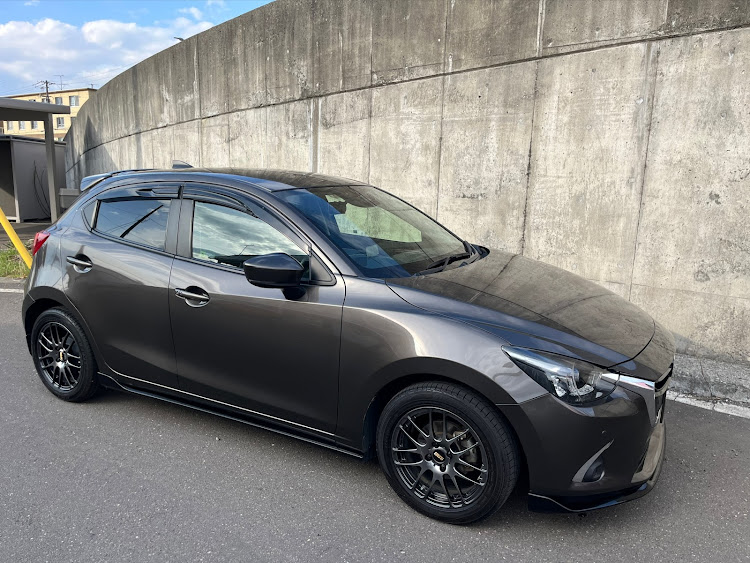 デミオのmazda demio・チタニウムフラッシュマイカ・毎日投稿継続中・今年でマツダオーナー歴20年・#洗車に関するカスタム事例の投稿画像1枚目
