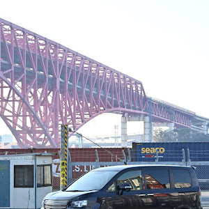 ヴォクシー ZRR70W