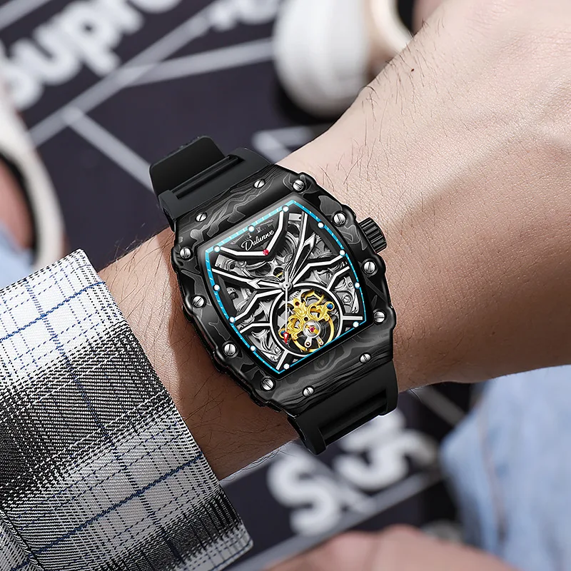 Montre Mécanique Creuse Homme Étanche Lumineuse Design Sophistiqué et Fonctionnel Profitez de sa Résistance à l'Eau et sa Lisibilité Nocturne