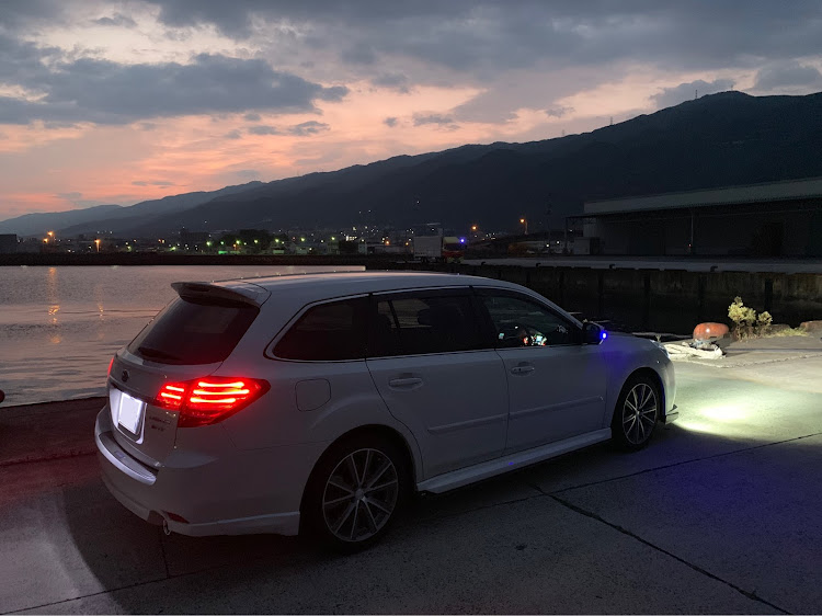 レガシィツーリングワゴンのライト・朝活撮影📷・朝焼けと愛車・過去画に関するカスタム事例の投稿画像2枚目