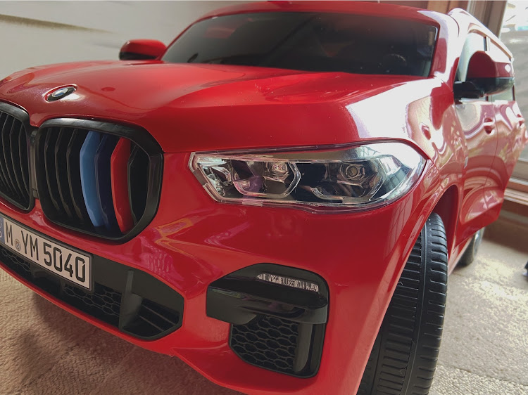 ゆーなさんが投稿したBMW・かっこいい・おもちゃ・納車・いいねしてね😊に関するカスタム事例の投稿画像1枚目