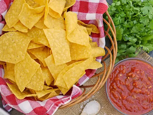 Tortilla Chips With Salsa
