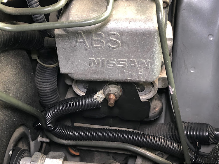 スカイライン GT-RのDIY・ABS・アーシング・アースに関するカスタム事例の投稿画像6枚目