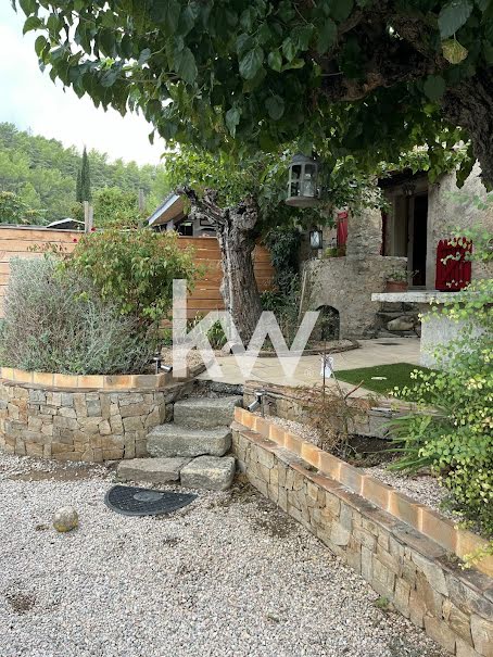 Vente maison 4 pièces 122 m² à Taradeau (83460), 450 000 €