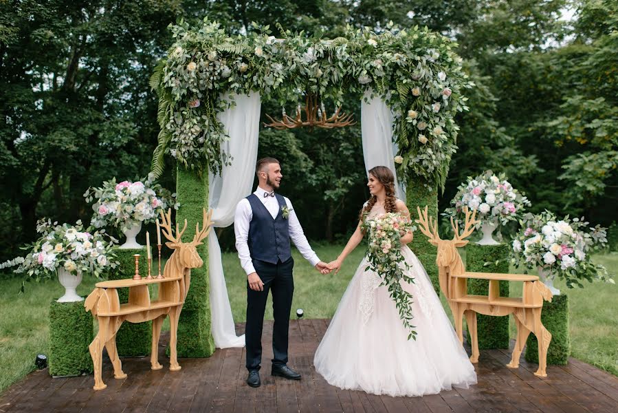 Wedding photographer Dmitrii Raposo-Oleinik (oleynikdmitry). Photo of 9 August 2017