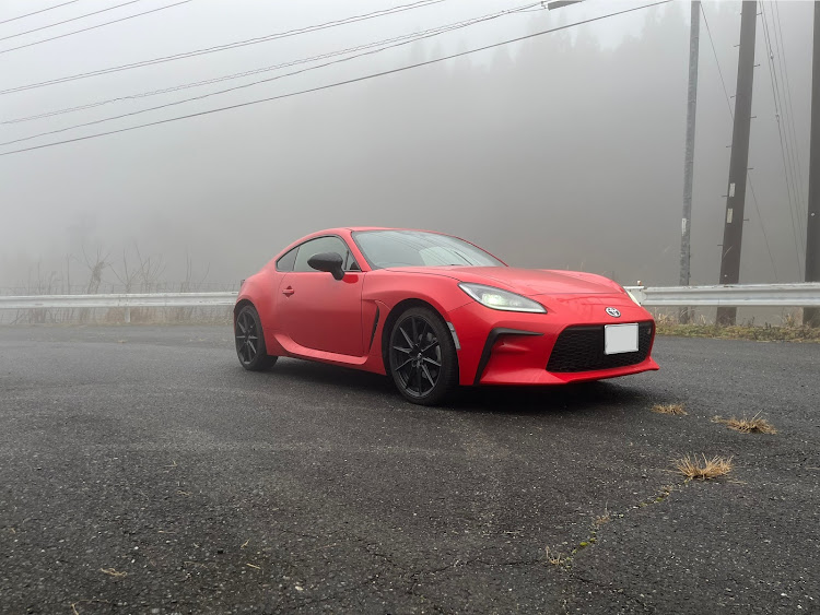 GR86のGR86・スパークレッドに関するカスタム事例の投稿画像2枚目