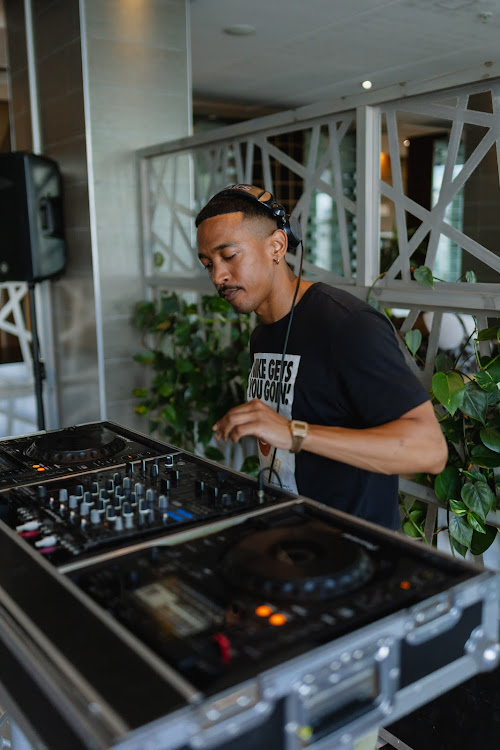 Gqeberha DJ Sean Munnick is putting deep house back on the map at the Radisson Hotel’s Poolside Beats sessions