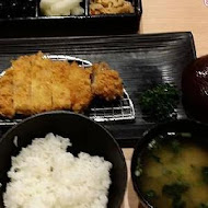 勝博殿日式豬排專賣(南港中信店)