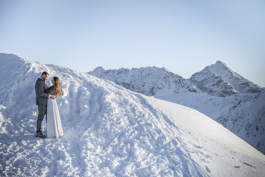 Wedding photographer Ádám Sóstai (bluenightphoto). Photo of 24 December 2022