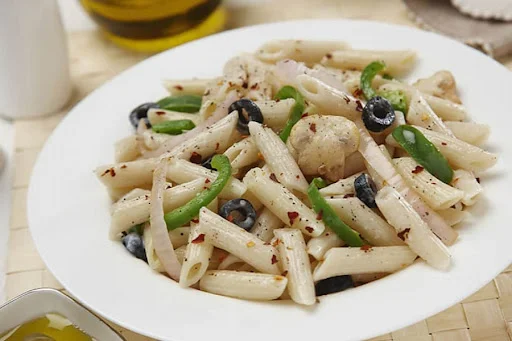 White Sauce Penne Pasta - Veg