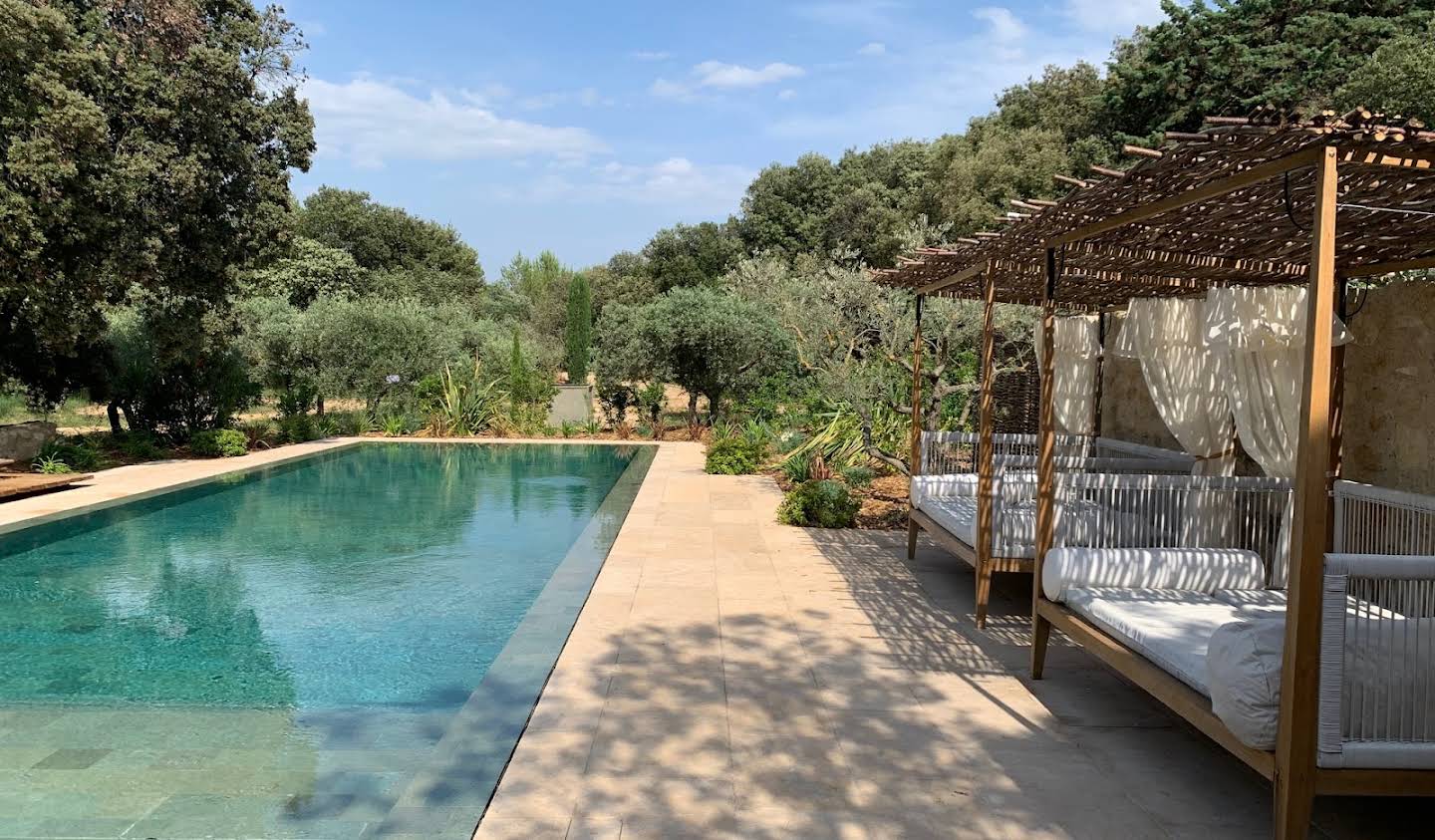 Property with pool and garden Eygalières