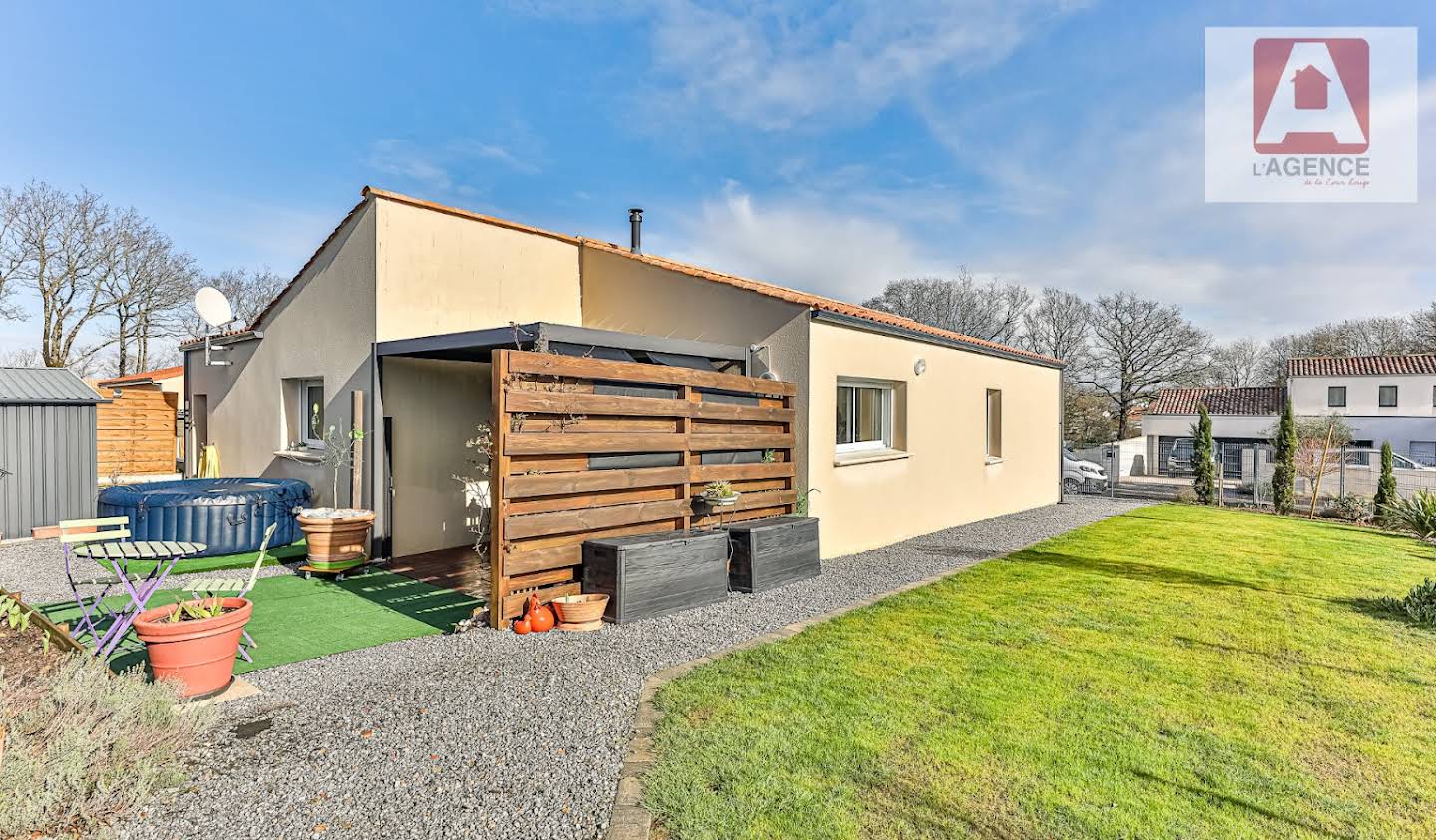 Maison avec terrasse Saint-Révérend