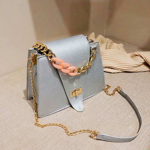 Title 3, One Shoulder Messenger Chain Bag Lady Messenger...