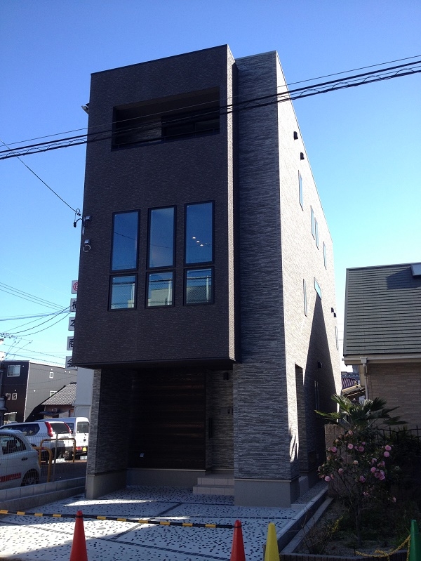 シック モダンなこだわり3階建て住宅 フィアスホーム名古屋南店の建築事例 フィアスホーム Fc Navi 家づくりお役立ちブログ