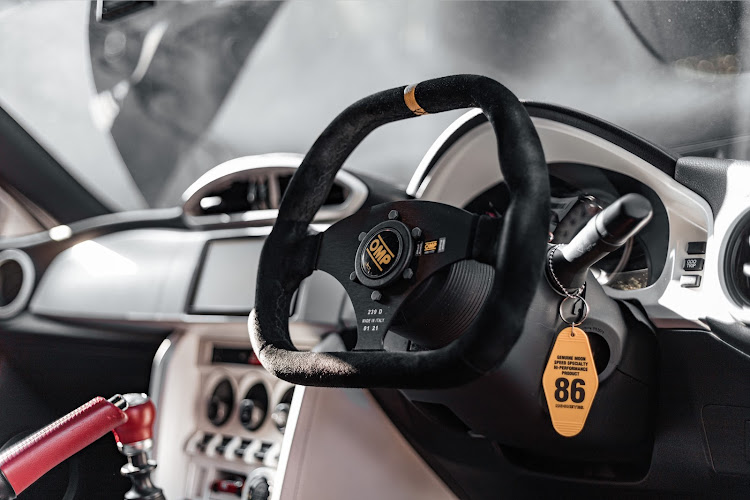 86のOMPステアリングに関するカスタム事例の投稿画像1枚目