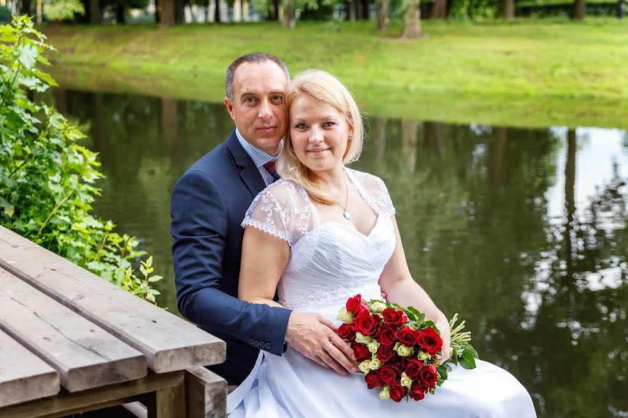 Fotógrafo de casamento Yuliya Zavalishina (luljo). Foto de 16 de dezembro 2016