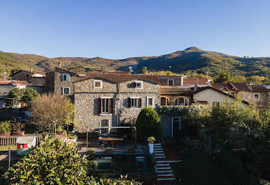 House with garden and terrace 13