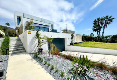 Villa avec piscine et terrasse 3