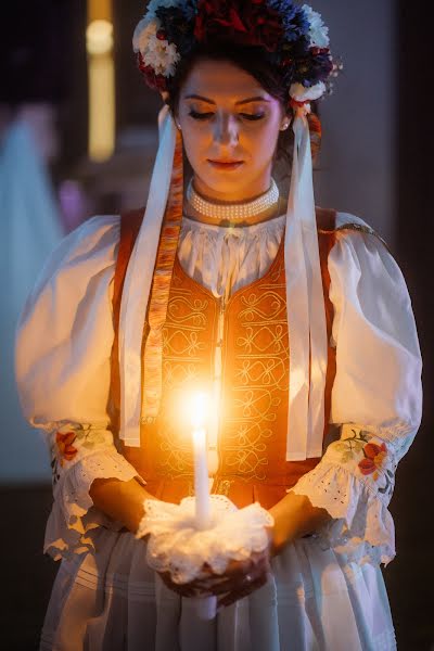 Fotógrafo de casamento Jana Hrinova (janahrinova). Foto de 24 de fevereiro