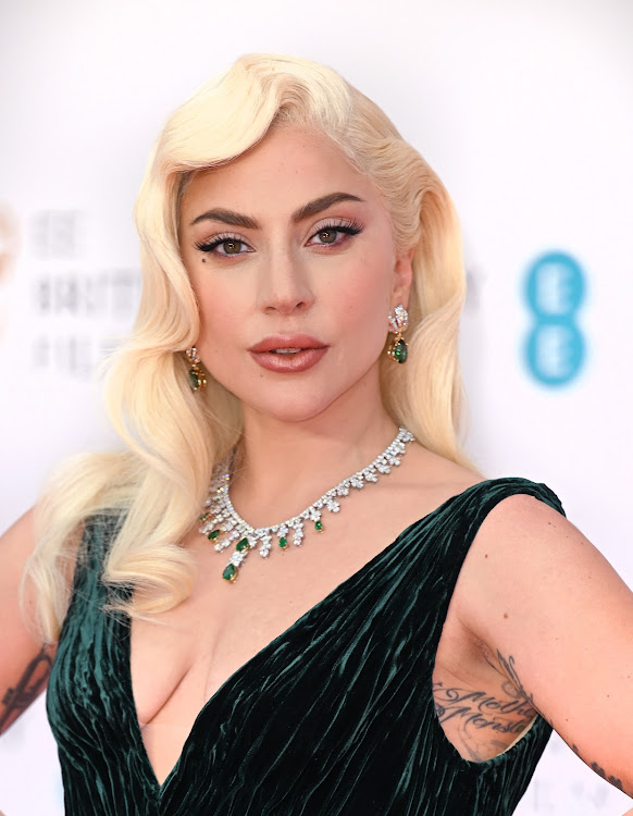 Lady Gaga stuns in 50s glam waves as many stars look back to old Hollywood.