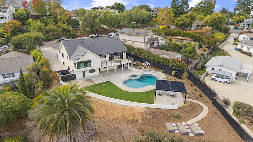 Maison avec piscine 1