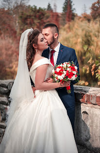 Fotógrafo de casamento Yanina Sirenko (janinsirenko). Foto de 6 de março 2019