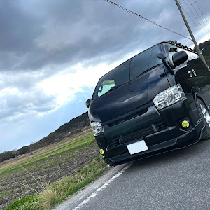 ハイエースバン TRH200V