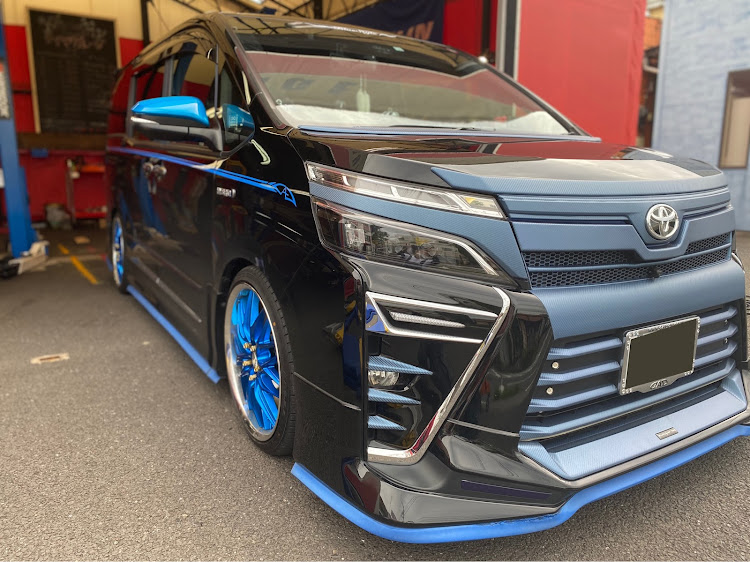 じゅりあーのさんが投稿した七夕・お客さんの車・ZWR80W・Team Blue Style・ブルースタイルに関するカスタム事例の投稿画像2枚目