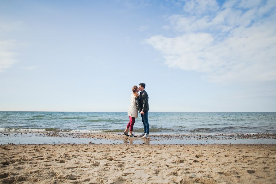 Wedding photographer Kaleriya Petrovskaya (lira192021). Photo of 29 April 2016