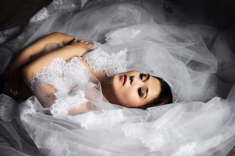 Wedding photographer Olga Borisenko (flamingo-78). Photo of 12 March 2019