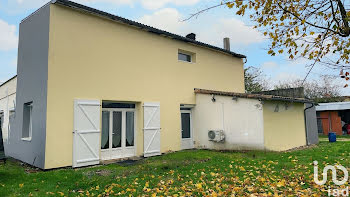 maison à Mairé-Levescault (79)