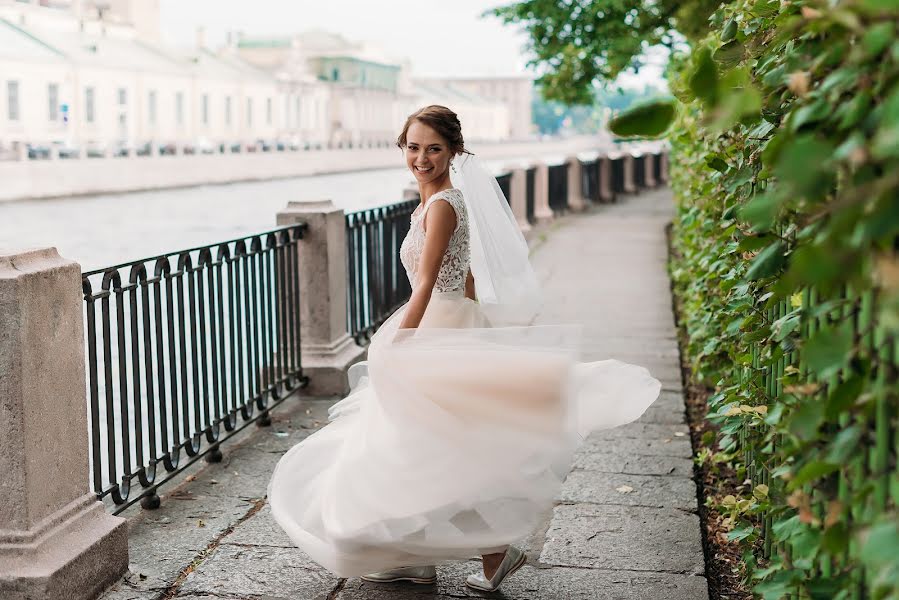 Fotografo di matrimoni Dmitriy Mikhaylovich (serfenday). Foto del 26 luglio 2018