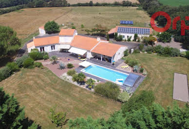 Villa with pool and terrace 13