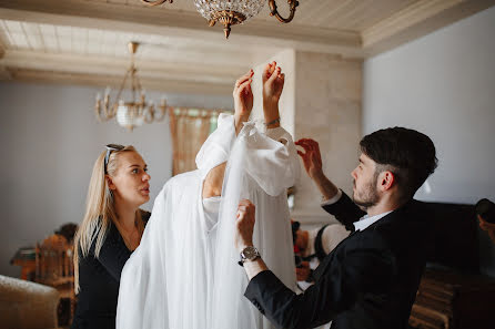 Fotografo di matrimoni Tolik Boev (tolikboev). Foto del 12 febbraio 2019