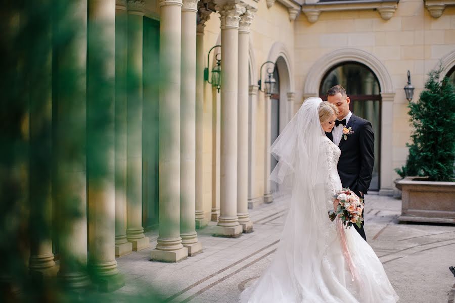 Fotógrafo de casamento Elya Zyabirova (zyabirova). Foto de 16 de outubro 2017