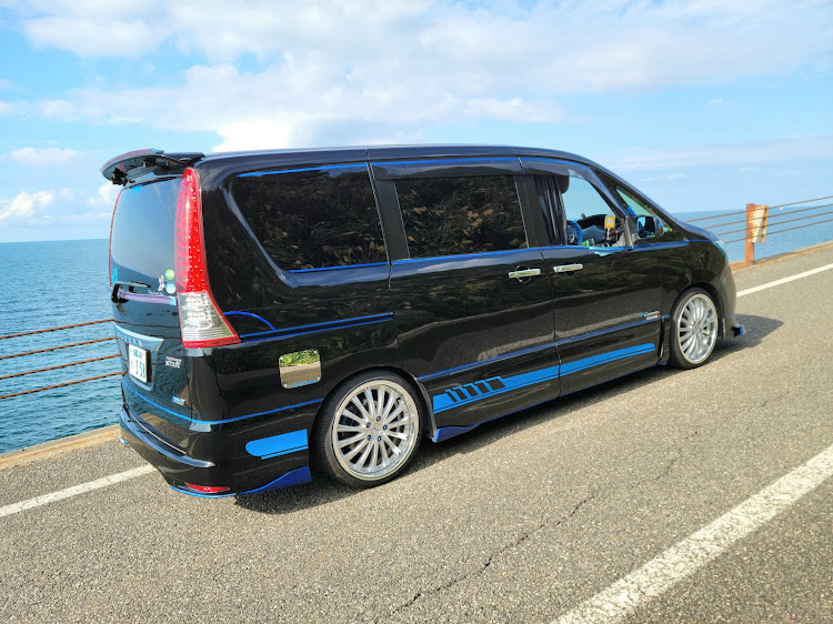 セレナの休みはあっという間・洗車に関するカスタム事例の投稿画像2枚目